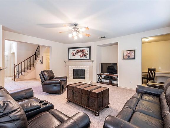 2nd image of 2413 New Glen Dr