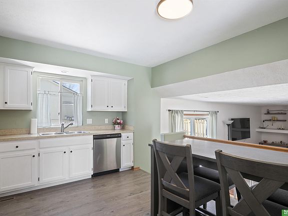 5th image of 3004 N 152nd St