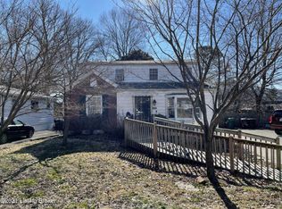 4621 Hillside Dr, Shively, KY 40216