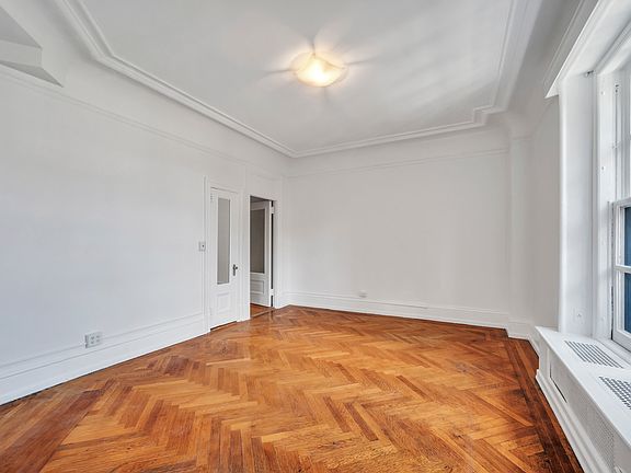 3rd image of 2109 Broadway APT 9131