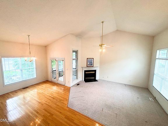 3rd image of 8709 Blakehurst Dr