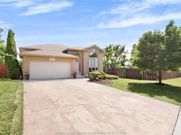 569 Sarah Ct, Windsor, ON N9G 2Y8