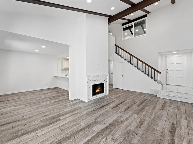 2317 Sandbar Dr #204 — Photo 5