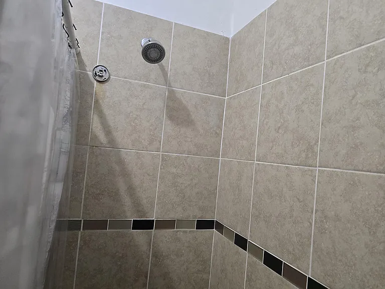 27 Lowry Hill Est #B — Photo 18