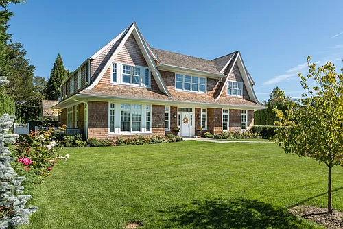 35 Huntington Ln Photo 1