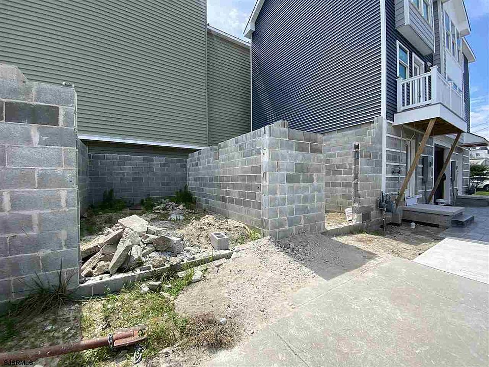 1st image of 100 N Monroe Ave