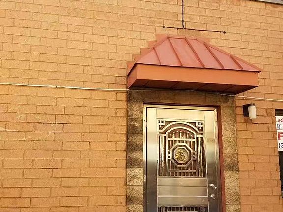2nd image of 2131 S Archer Ave APT 309