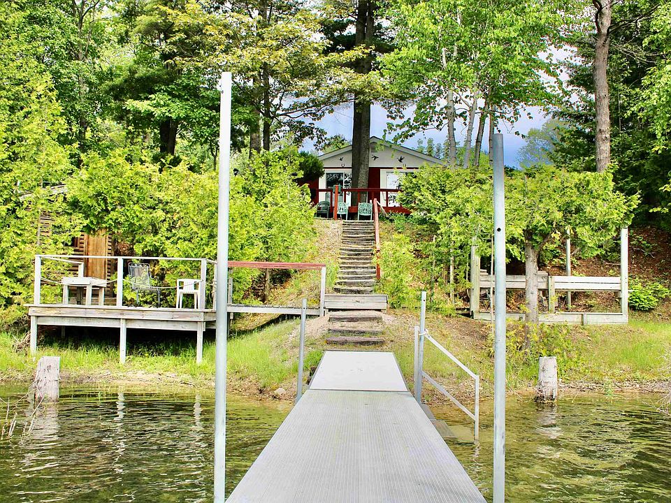 16618 Lucille Dr, Lake Ann, MI 49650 Zillow