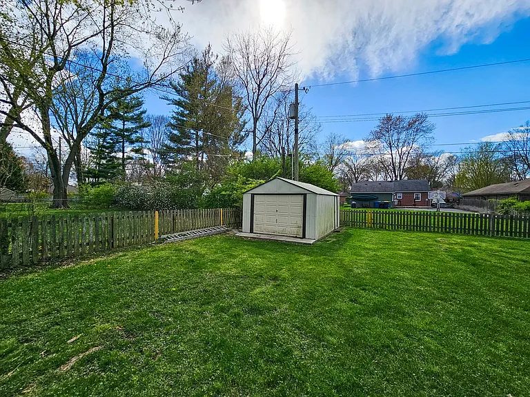 6024 Hillside Avenue East Dr — Photo 42