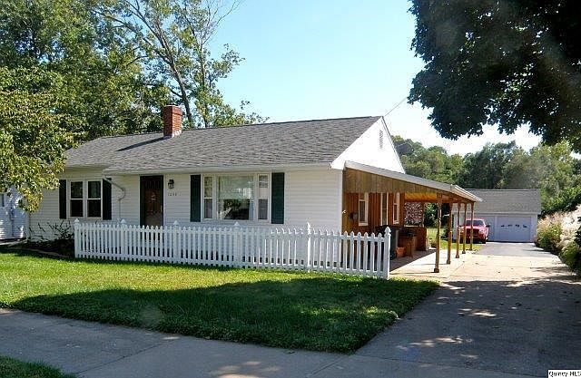 Home for Sale in Quincy, IL $109,900
