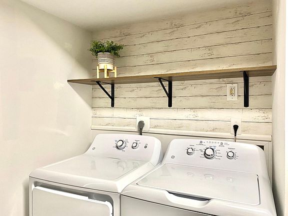 2nd image of 905 Southridge Rd #D104