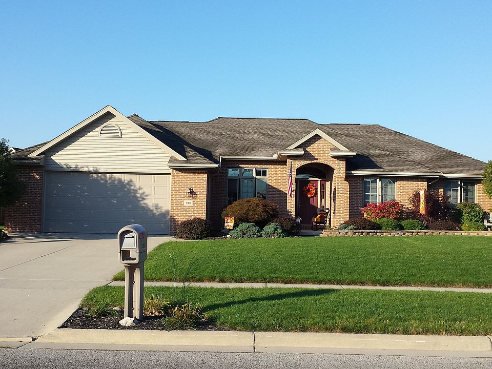 1st image of 930 Country Creek Dr
