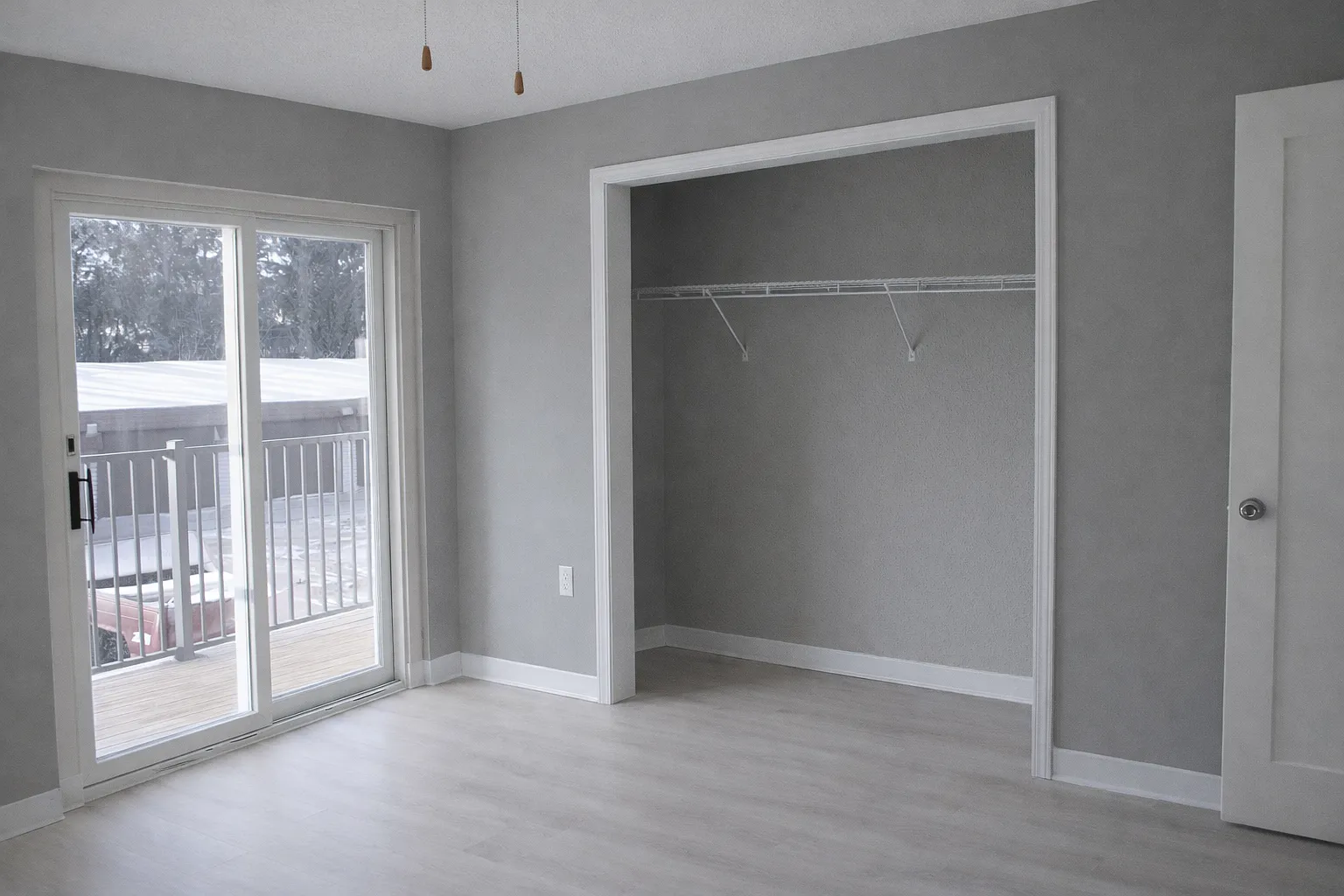 Allan Avenue Apartments — Photo 2
