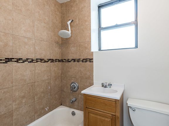 4th image of 131 Boerum St #9
