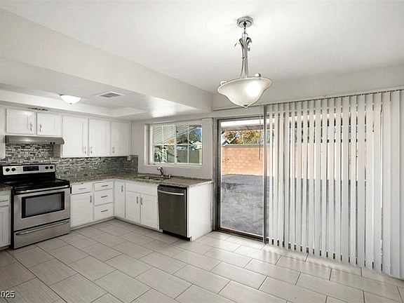5th image of 2901 Armin Ave