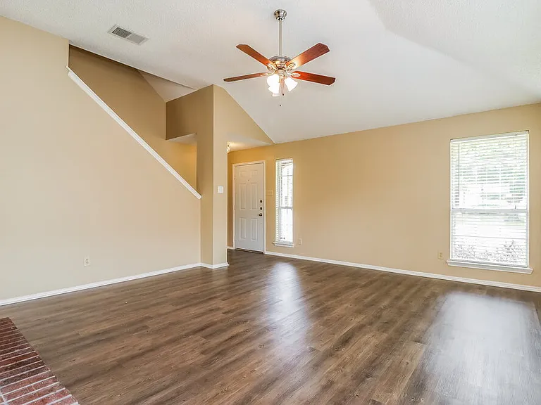 6309 Brookmont Ct — Photo 2