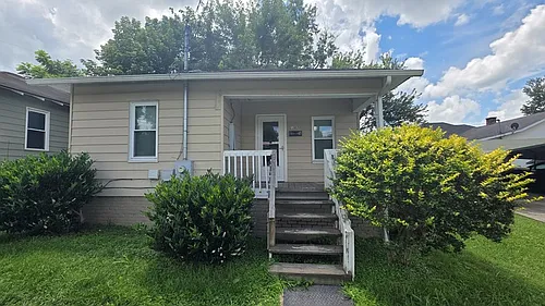105 Hillcrest Dr Photo 1