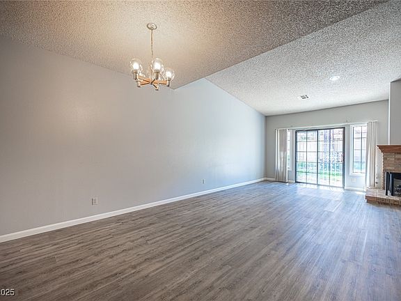 3rd image of 7911 Canoe Ln