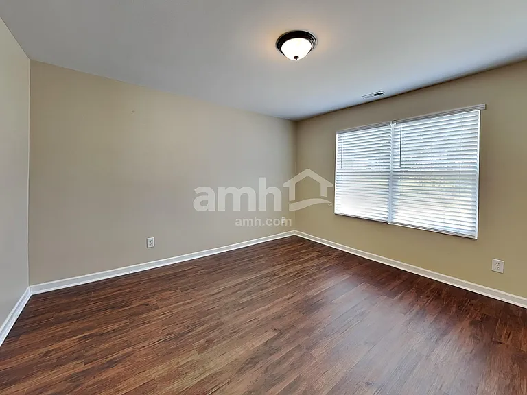 2716 Leesa Ann Ln — Photo 13
