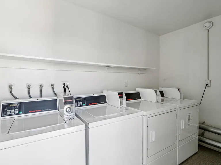 7005 Lanewood Ave — Photo 13