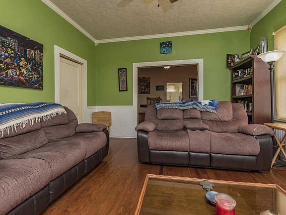 5th image of 255 Duperier Ave