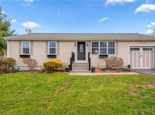 1 Saint Anna Ave, Bristol, RI 02809
