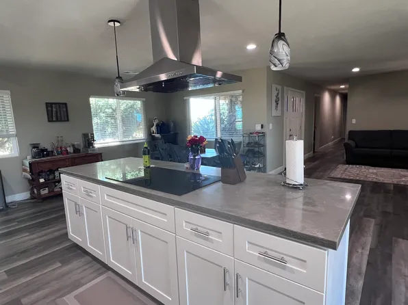 16885 Brandt Rd, Lodi, CA 95240