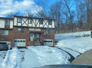 206 Andover Ct, West Mifflin, PA 15122