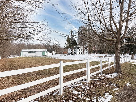 4th image of 8044 Dexter Pinckney Rd