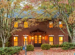 2581 Crossgate Pl, Vestavia, AL 35216