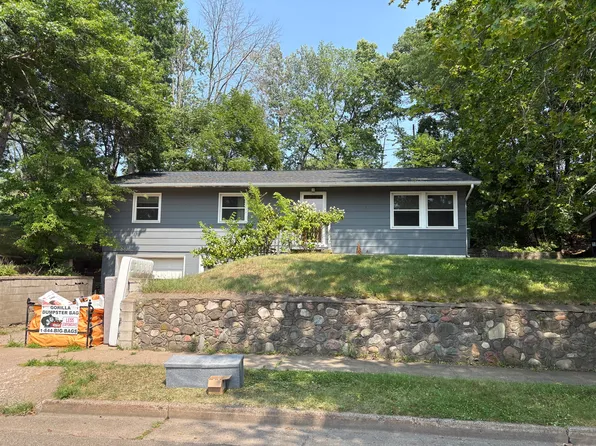 730 10th St, Hudson, WI 54016