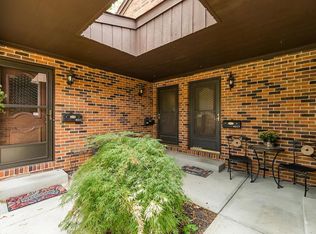 4217 Chaucer Ln, Columbus, OH 43220