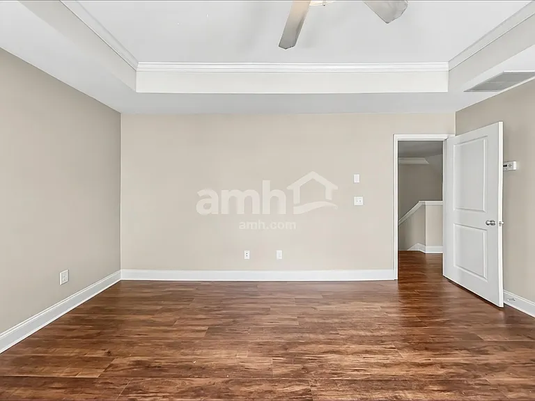 2462 Folsom St — Photo 10