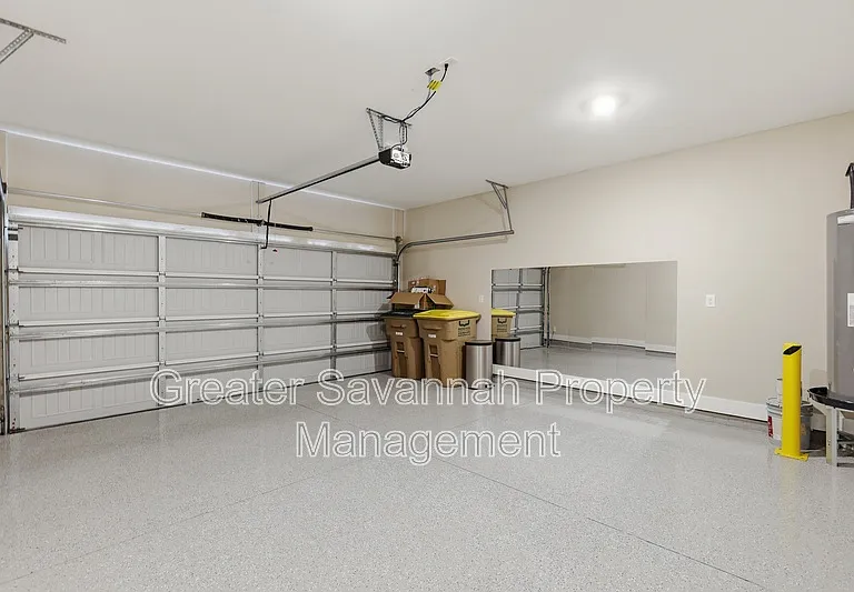 130 Danbury Ct #1 — Photo 31
