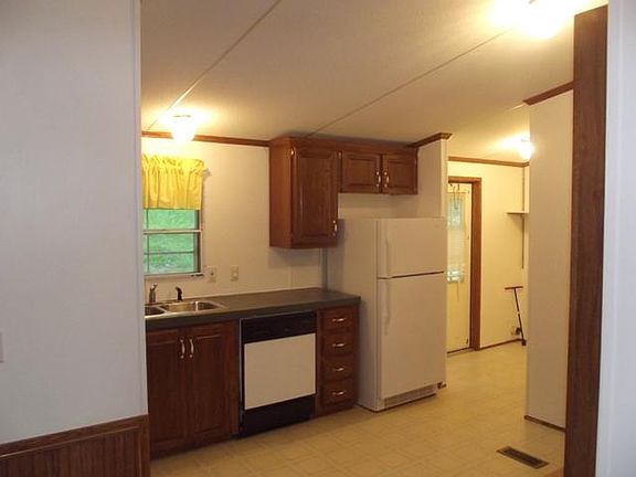 3rd image of 373 Horseshoe Bend Ln