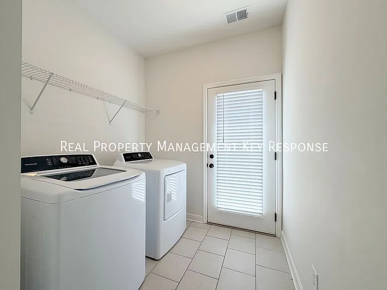245 Holywell Dr #98 — Photo 16