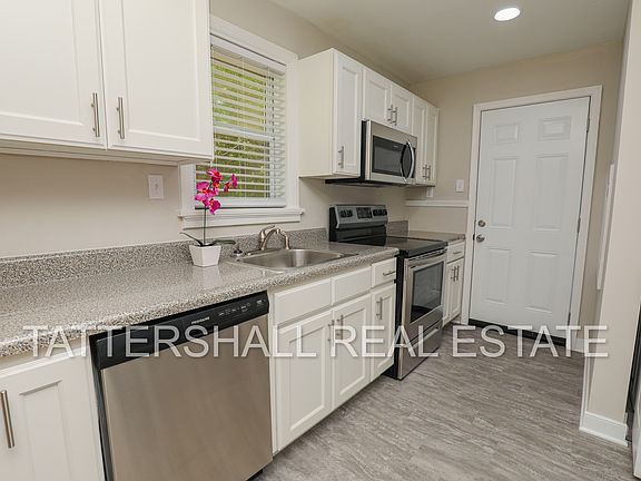 2nd image of 1508 Bowen St