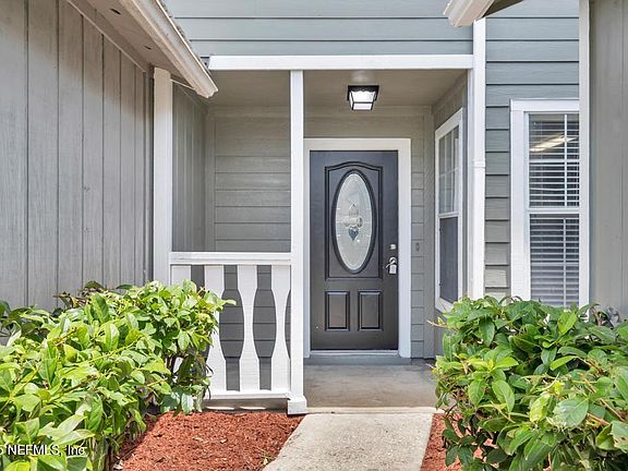2nd image of 12033 CANDLEWYCK Lane