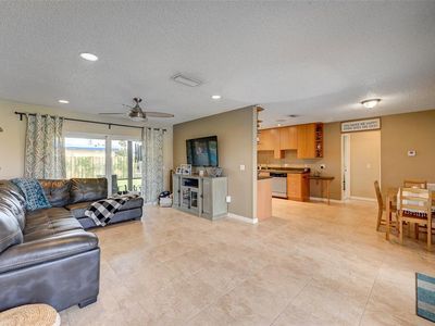 9080 NW 25th St, Sunrise, FL, 33322