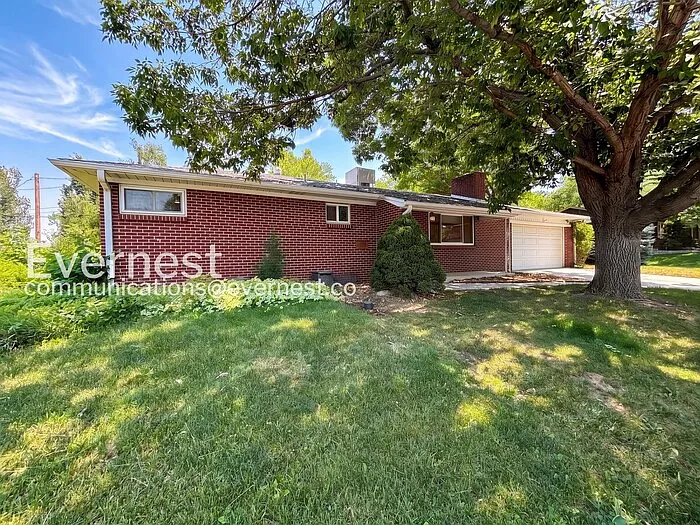 4 bed, 2.0 bath, 2120 sqft, $3,197 — Photo 2