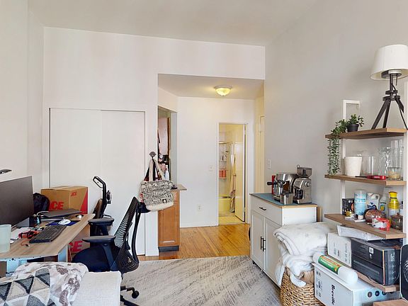 5th image of 62 W 85th St APT 3A