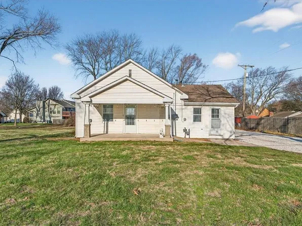 1490 NE Independence Ave, Lees Summit, MO 64086