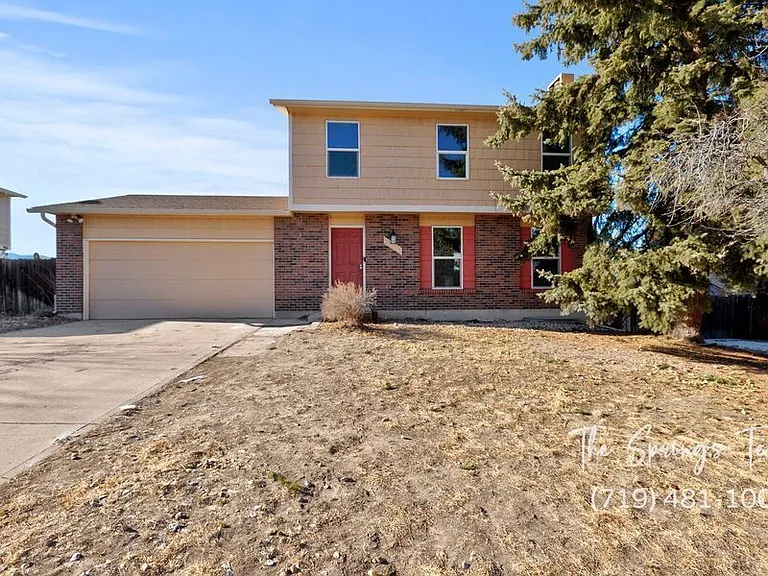 6460 Bugle Dr — Photo 2