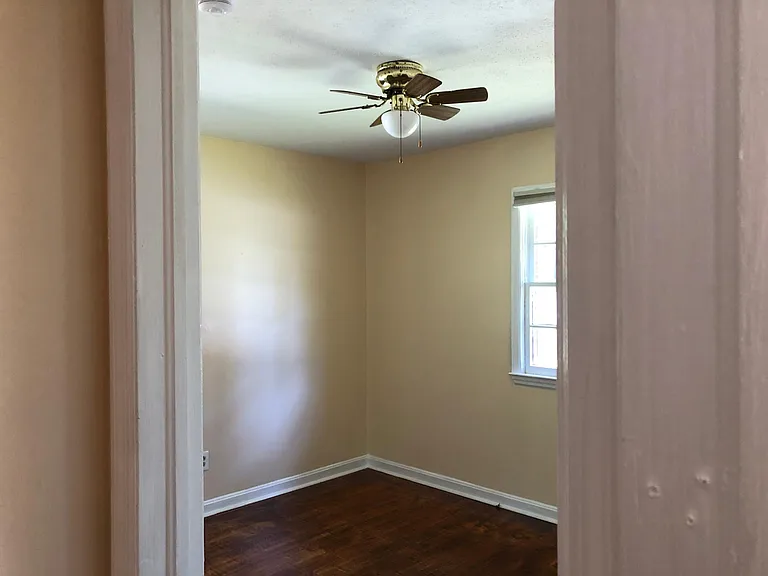 1846 Colony Dr — Photo 17