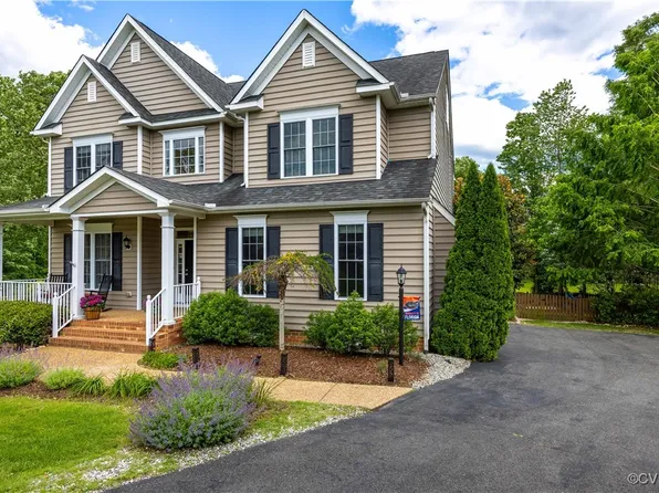 2236 Thorncrag Ln, Midlothian, VA 23112