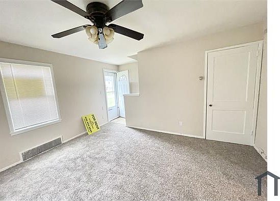 5th image of 818 S Central Dr