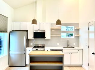 528 W Los Olivos St #30, Santa Barbara, CA 93105