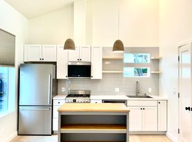 528 W Los Olivos Street, 30