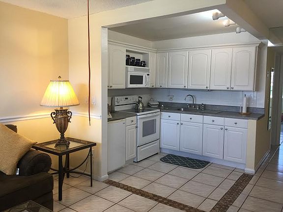 3rd image of 297 Camden M #2970