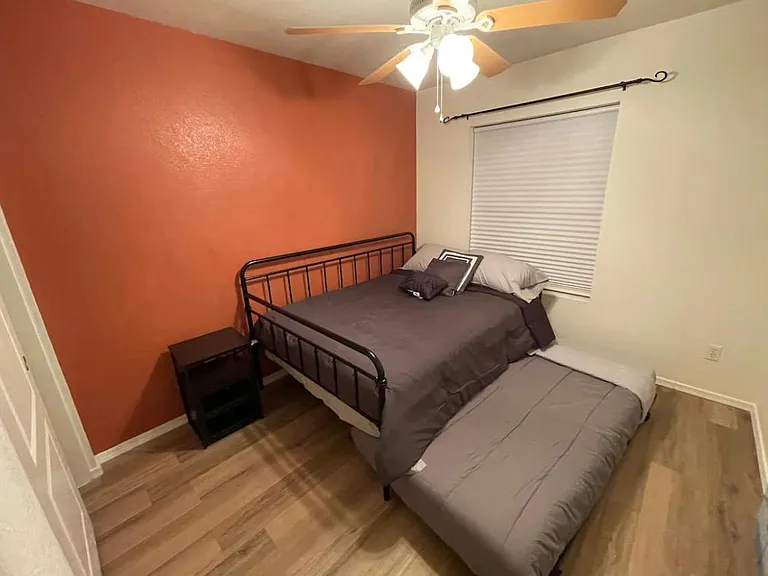 6334 W Potter Dr — Photo 12